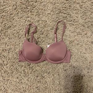 Victoria’s Secret pink bra
